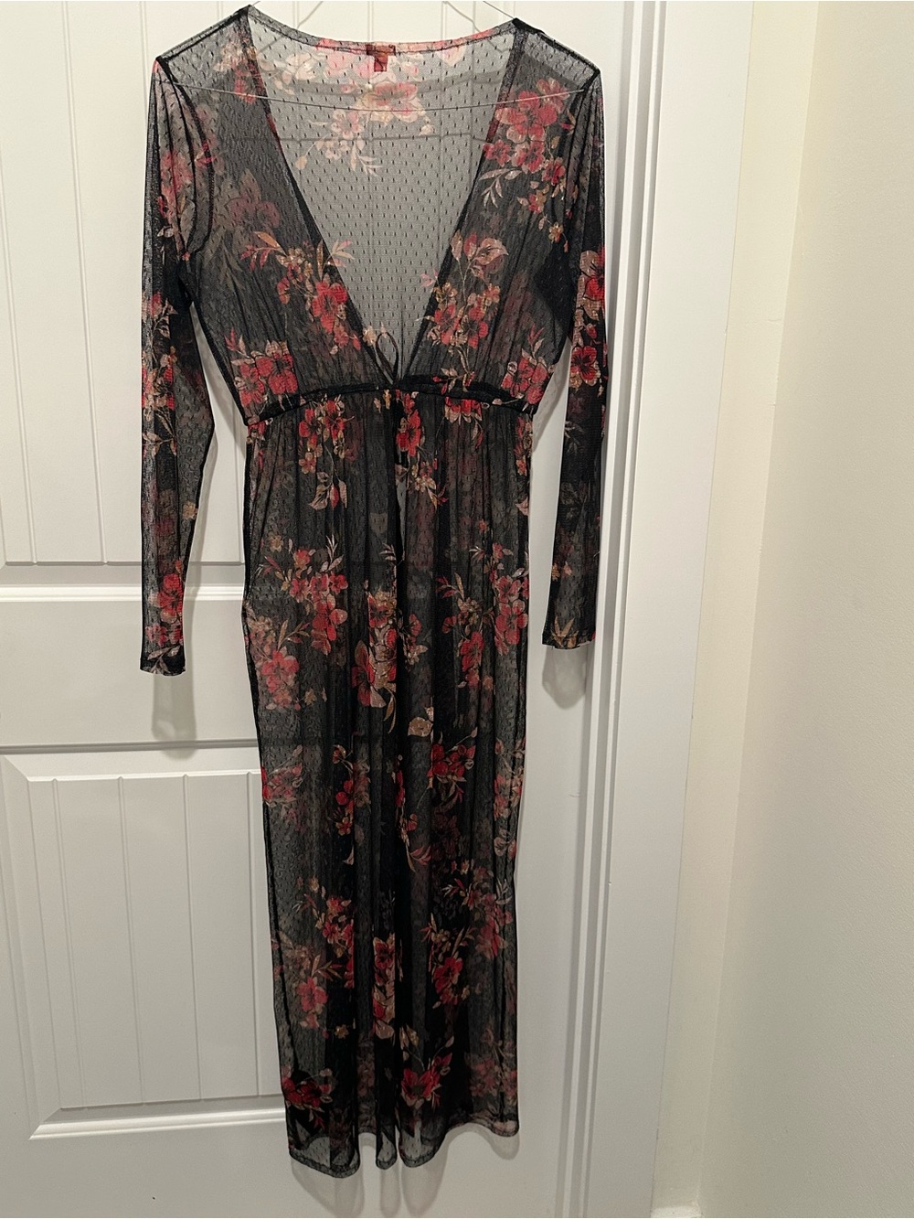 Guess Medium Sheer Lace/Mesh Robe - Picture 5 of 7